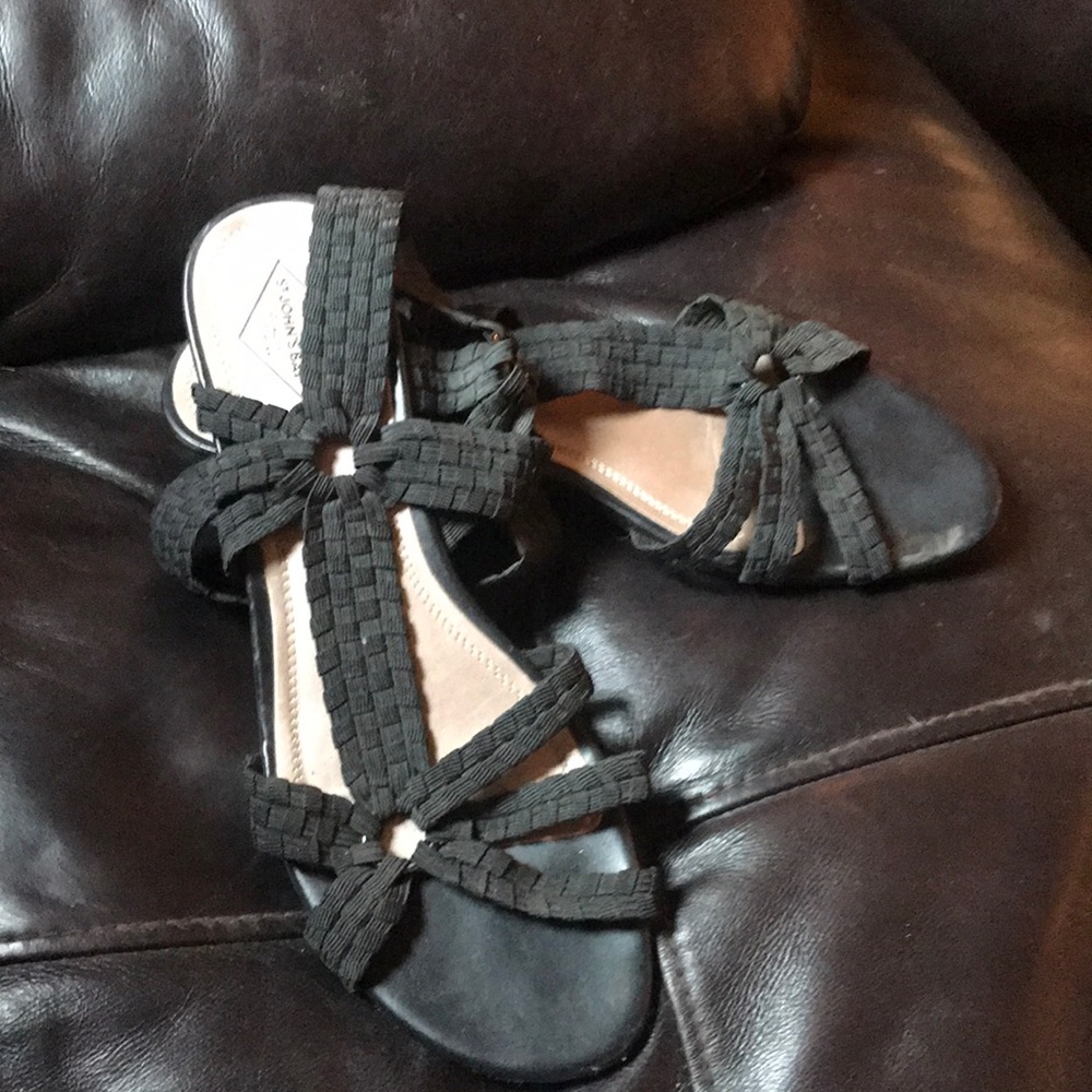 Black sandals